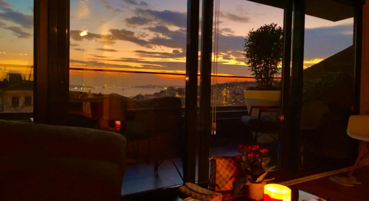 Bosphorus Seaview Flat & Alexa Smart Home By Summitvista Istanbul Apartment